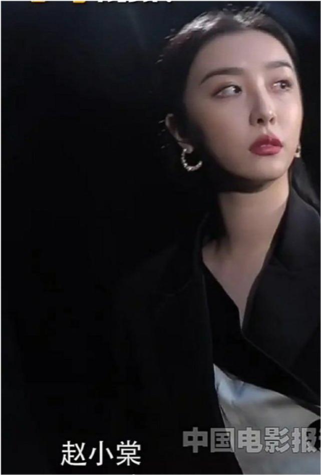 女星怼脸照刘亦菲,周冬雨脸颊凹陷对比图