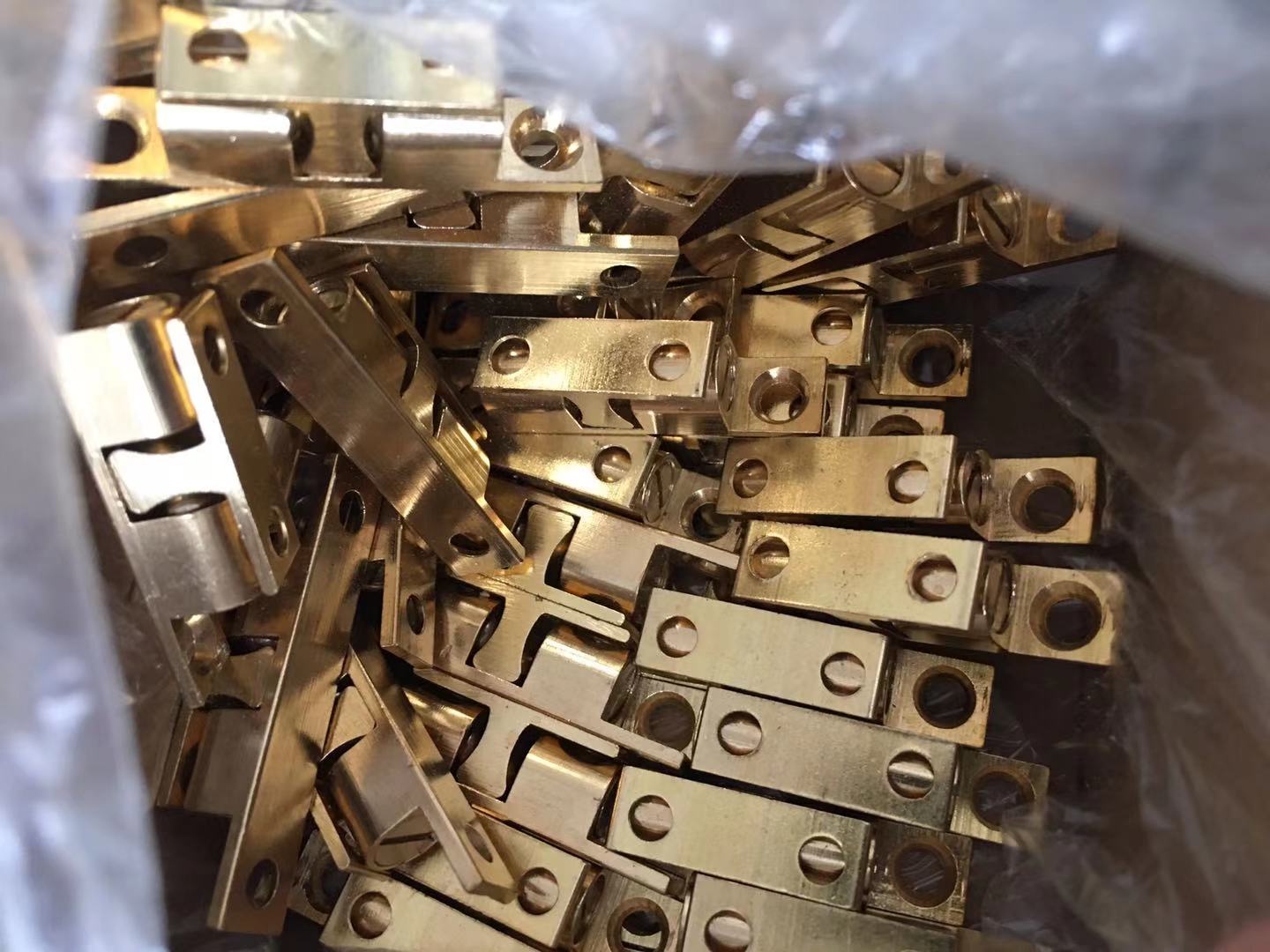 红木家具表面怎么辨认,红木家具铜件怎么选