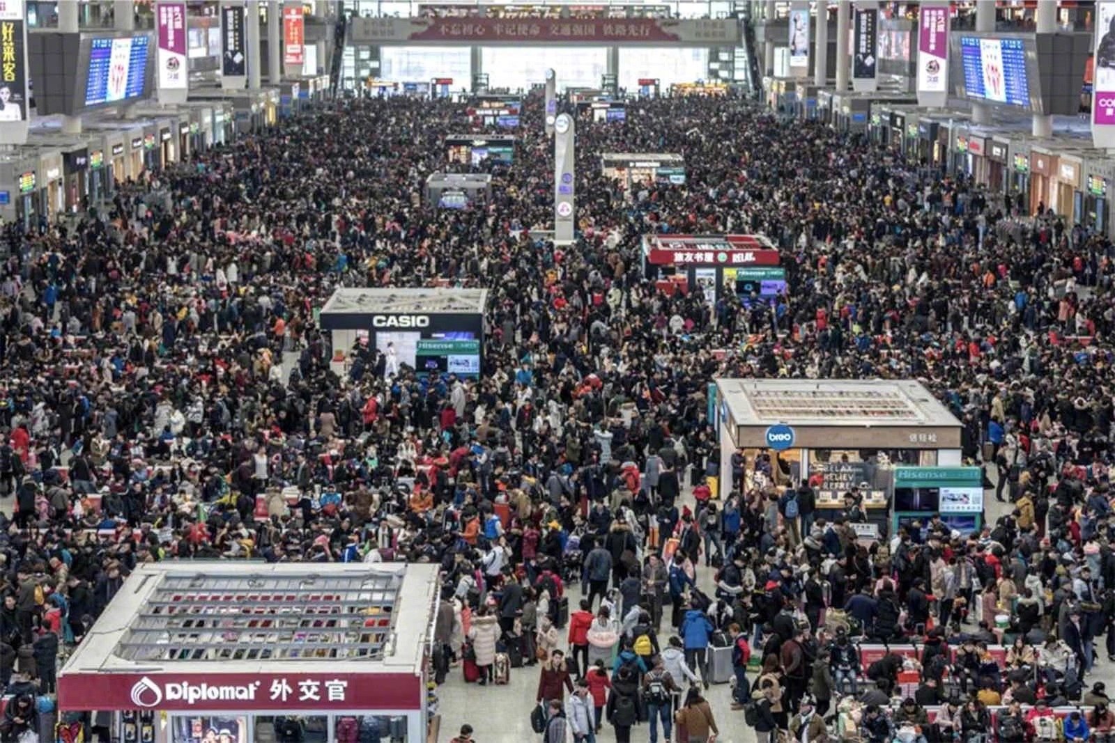 2022年春运火车票开售新闻,2022春运火车票将售