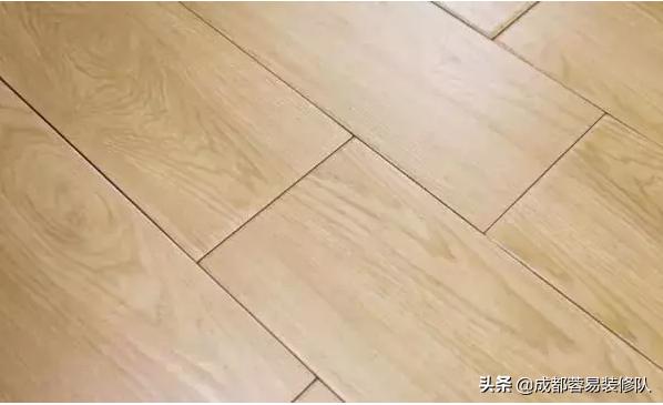 实木地板缝隙问题这么解决？