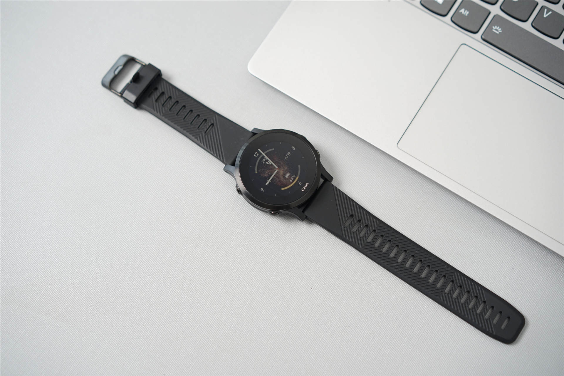 适合的才是最好的：宜准（EZON）户外运动手表R6初体验