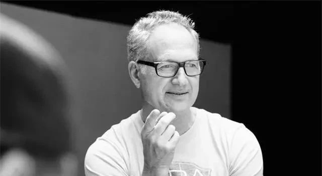 阿迪和耐克的较量,耐克和阿迪对话