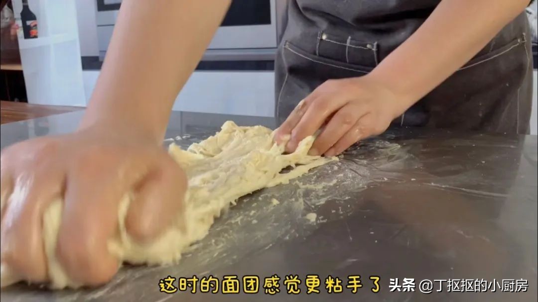 怎么用揉面机做吐司,不用揉面机怎么揉吐司拉丝