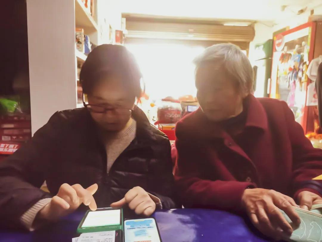 他们当“站长”的故事，正是农业电商在农村扎根的缩影