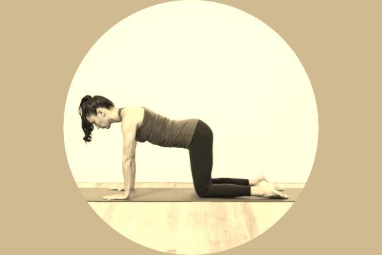 一个动作缓解腰椎酸背痛,腰椎最喜欢的5个锻炼动作完整版