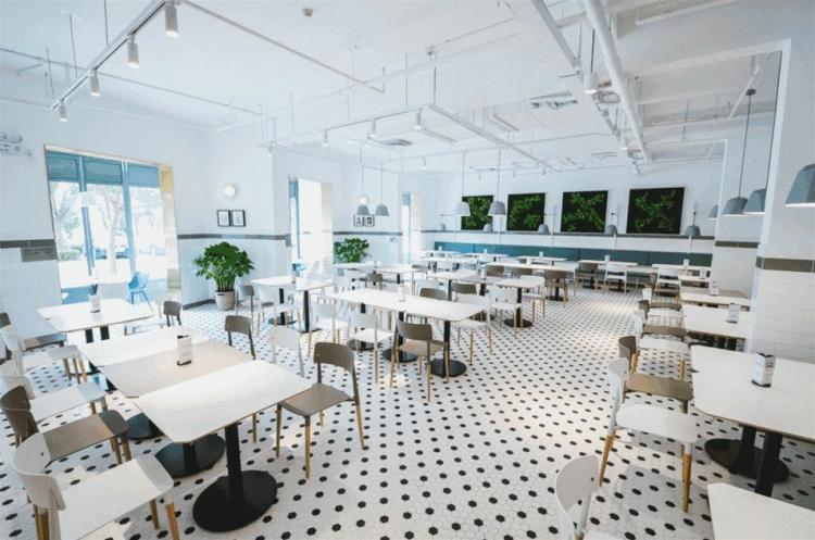 南戴河汐溪亲子酒店，北欧风情房推窗看海邂逅美景