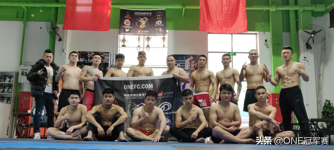 闄堢澘wb,闄堢澘鎺ㄨ崘鐭墖