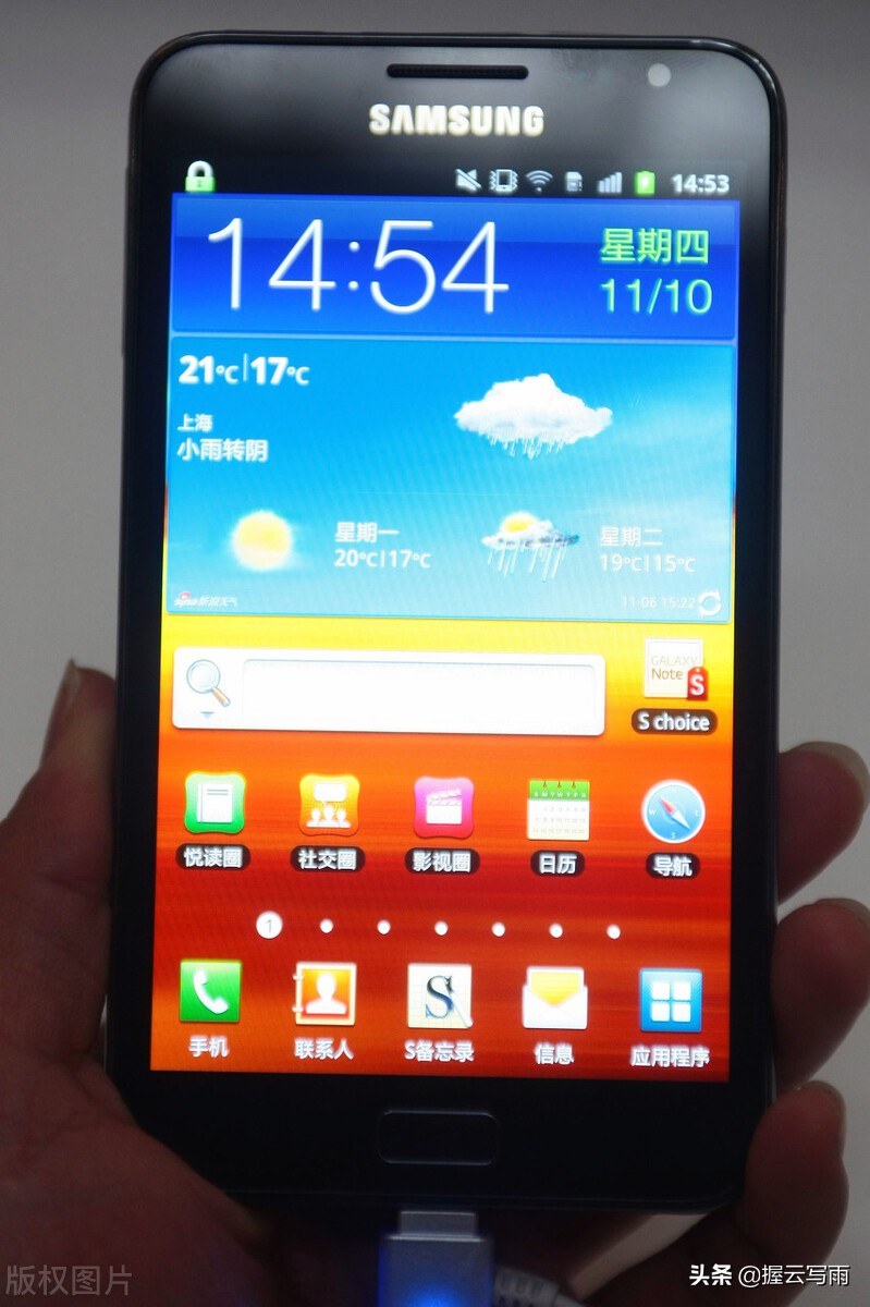 见证手机内存卡从辉煌到消失，为什么一夜之间手机内存卡下岗啦？