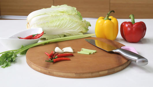 原来这种竹砧板是有毒的！妈妈们要慎用，从饮食上保驾全家