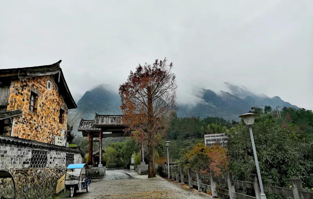 中国最美的十大温泉旅游胜地,一日游十大最美丽温泉
