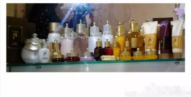 隐藏式梳妆台你见过吗,别人的梳妆台照片