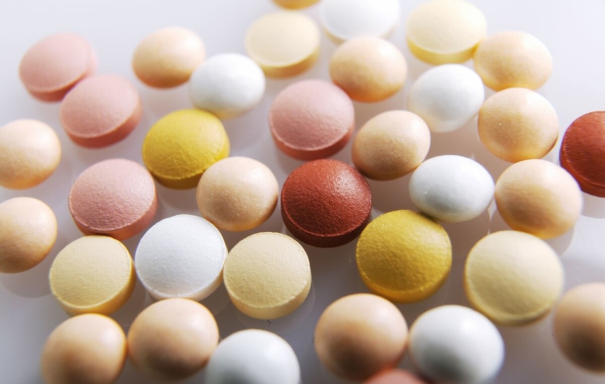 长效避孕药和短效避孕药如何选择,短效避孕药与紧急避孕药哪个安全