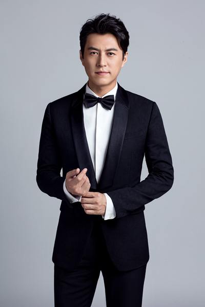 靳东深陷中年危机而不自知,靳东中年危机电视剧全集