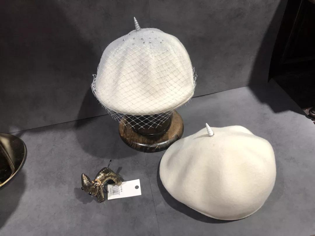 专访|“头大戴不下”怎么办?帽匠设计师Coco跟你聊帽子的学问