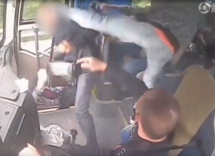 见义勇为打了人怎么处理,见义勇为把别人打伤了怎么办