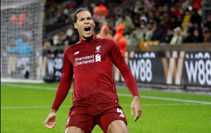 足坛十大巨星后卫排名,盘点现役顶级后卫的扣篮高光时刻