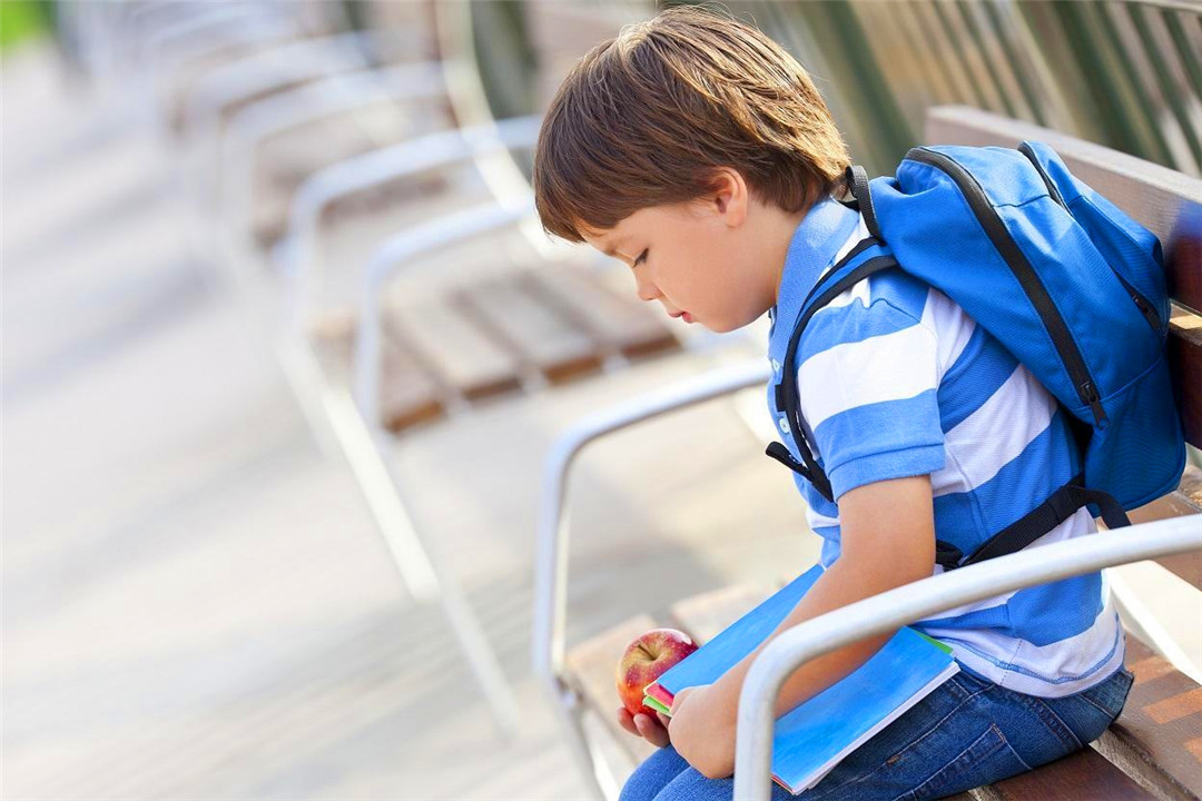 孩子爱走神怎么办,孩子喜欢走神怎么教育