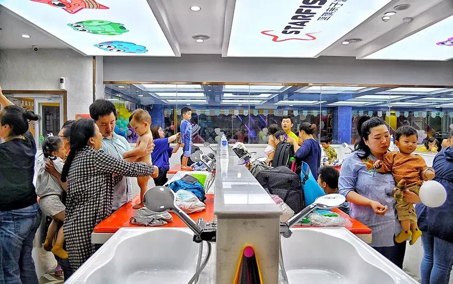 徐州高端亲子游泳，唯一入驻水立方，饮用水标准，国家级教练坐镇