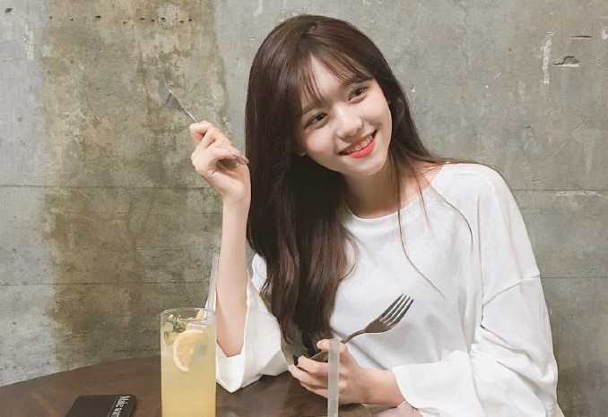 怎么跟第一次认识的女生要微信,怎样跟第一次聊天的女孩子打招呼