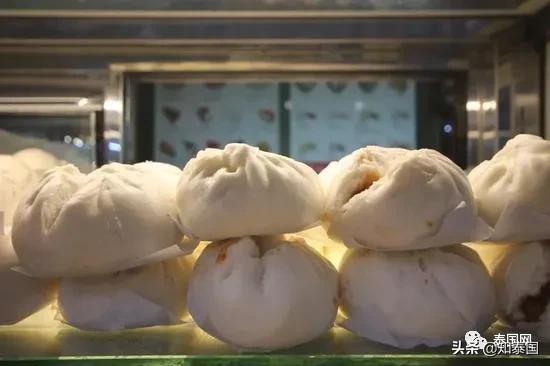 疫情时代的泰华餐饮人：像金刚川上的那座桥一样，被命运反复轰炸