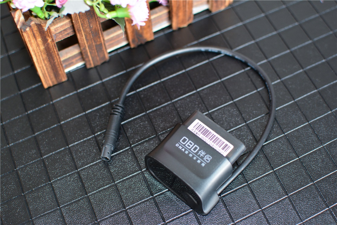 小米有品众筹车萝卜智能hud智炫版,小米有品萝卜hud智炫版车速准