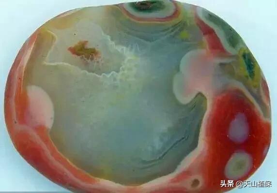 怎么捡到价值极高的石头,捡到一块石头价值千万