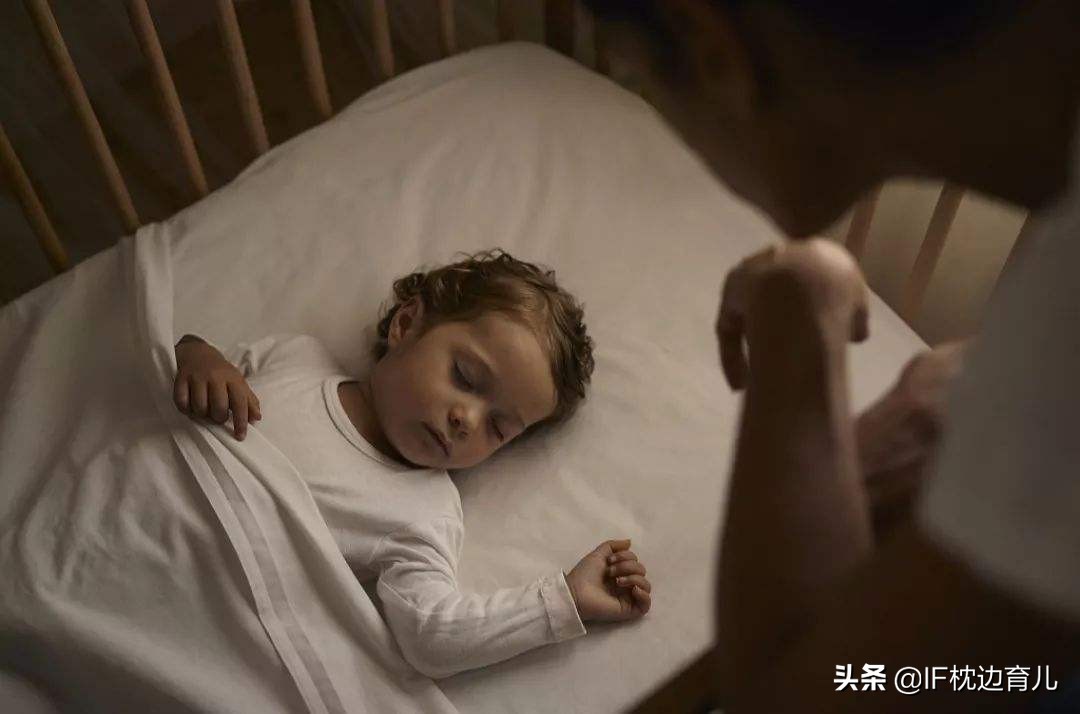 夜猫宝宝睡眠调整,半夜不睡觉的宝宝和猫