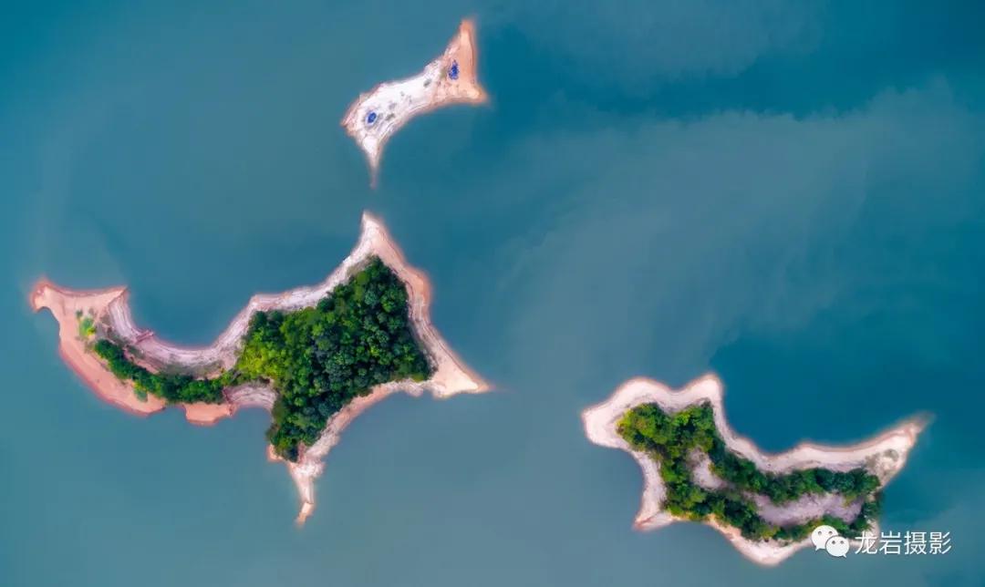 @龙岩人，让我们跟随无人机，一起飞跃闽西