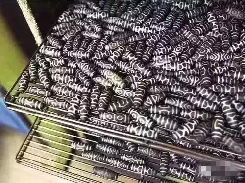 原来这些石头都是烤箱里做出来的