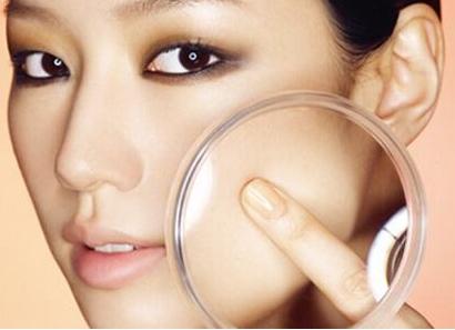 脸上有小米粒怎么消除摸起来刺痒,脸上的小米粒怎么去除小妙招