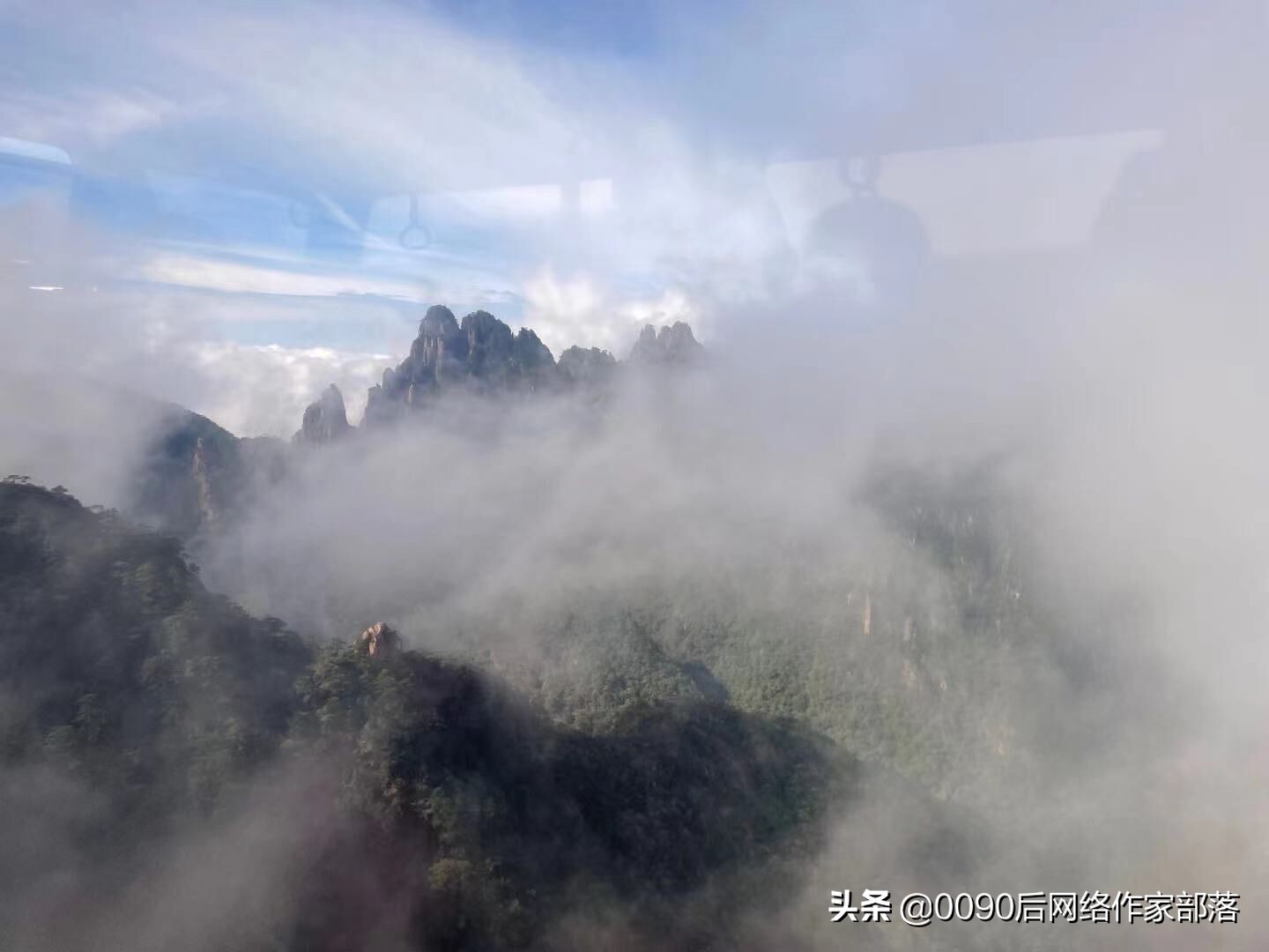 黄山秋天三日游,一品黄山天高云淡价格