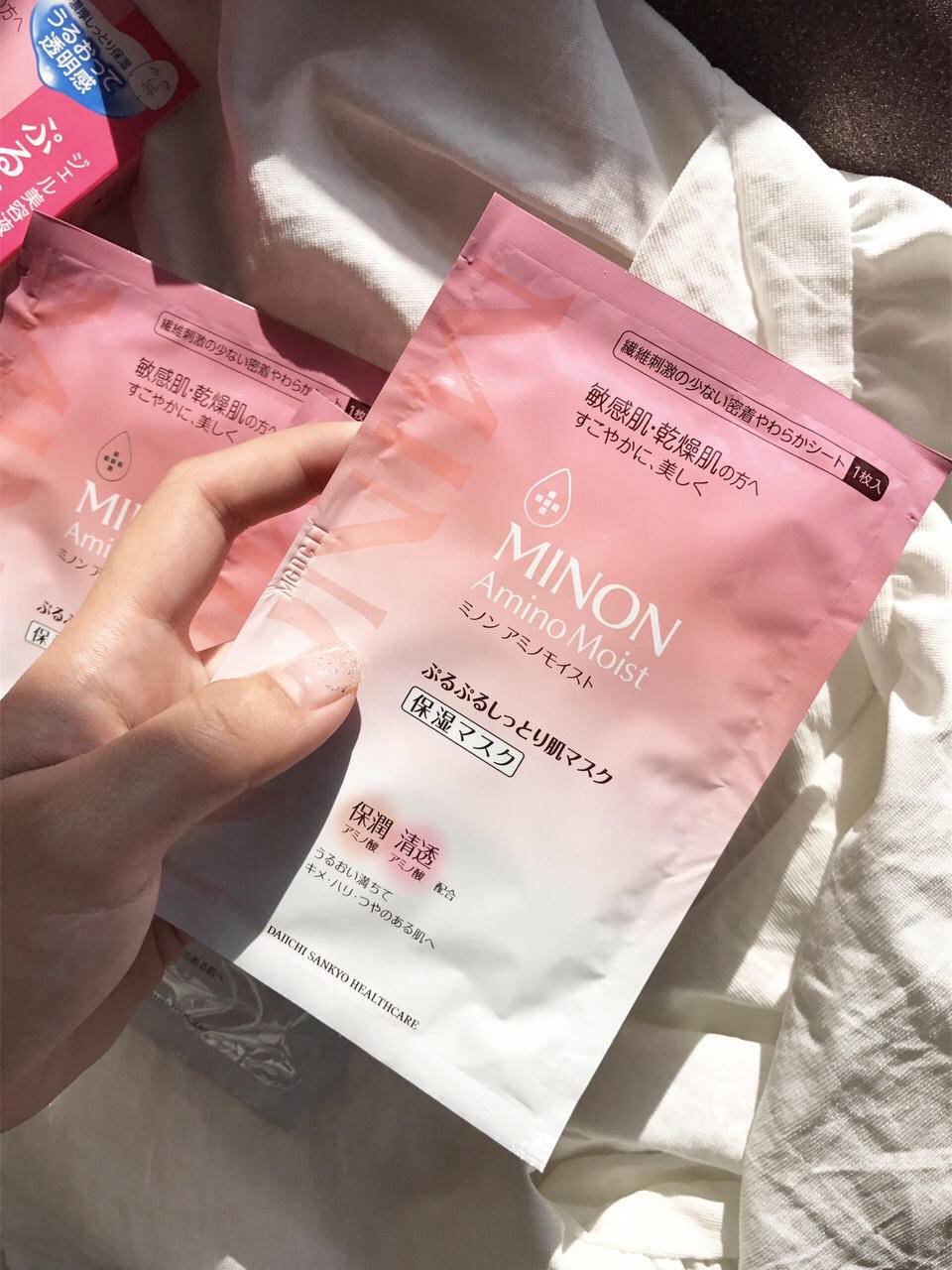 贴面膜有点小刺痛是缺水吗,脸部缺水贴面膜会刺痛是怎么回事