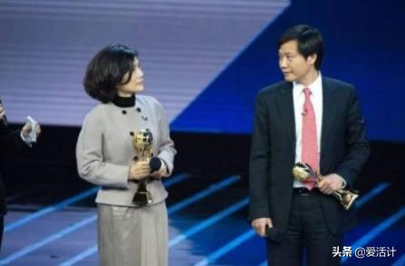 董明珠回应与雷军十亿赌局,雷军董明珠5年前10亿赌局视频