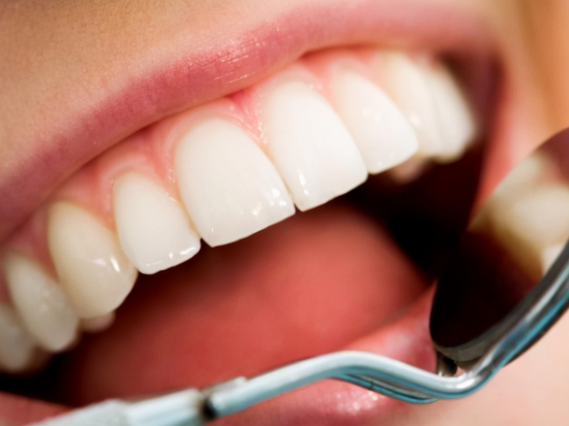 两块钱的红霉素软膏有什么用途,2块钱的红霉素软膏能祛斑吗