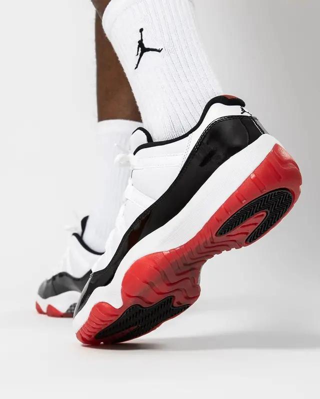 怎么辨别真球鞋和假球鞋,买球鞋时如何辨别真假鞋