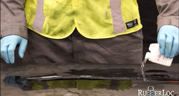 皮带损坏有几种形式,皮带破损用线的修复方法