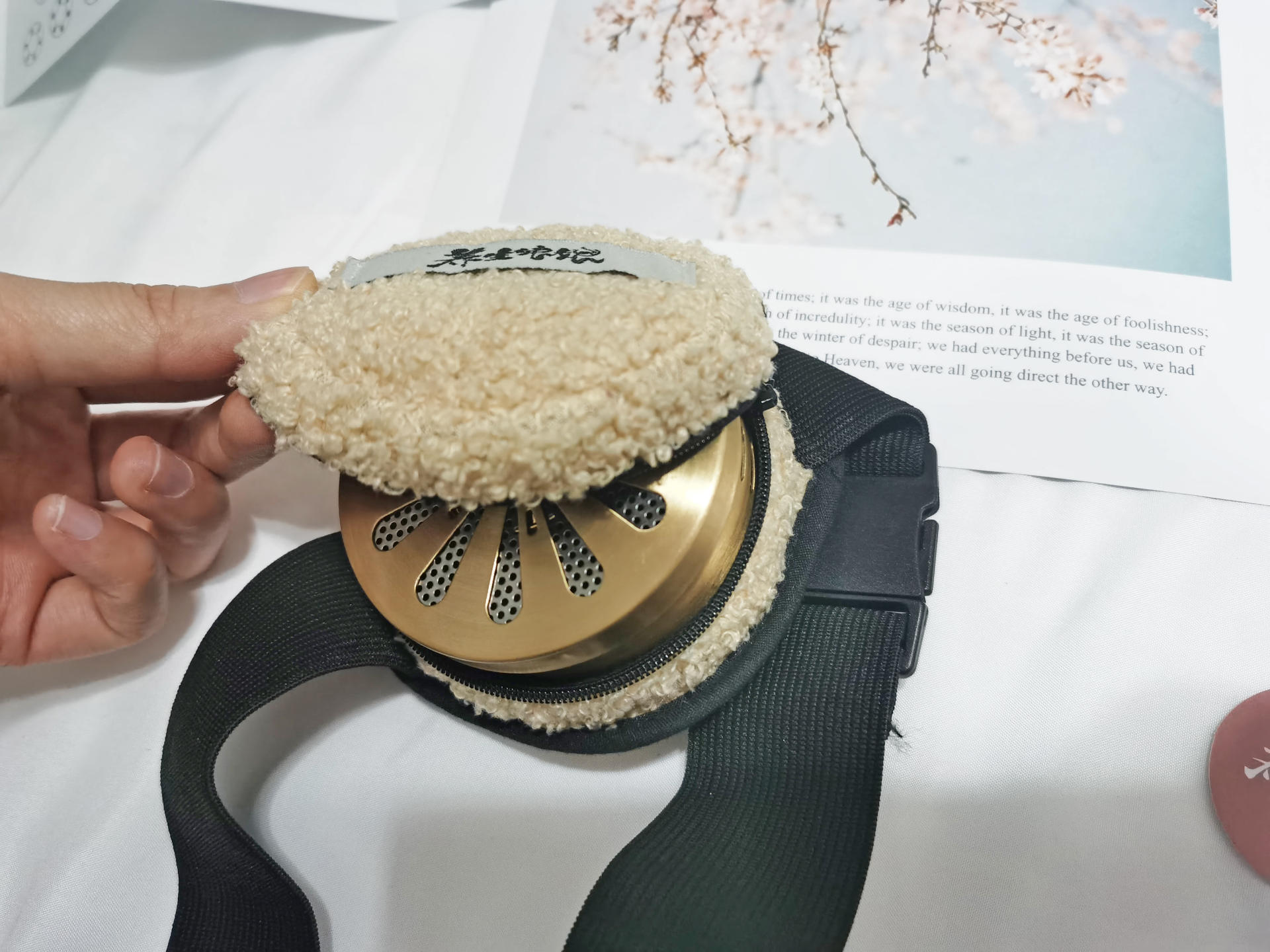 在家自己艾灸哪种艾灸盒好用,自己在家用艾灸盒艾灸的正确方法