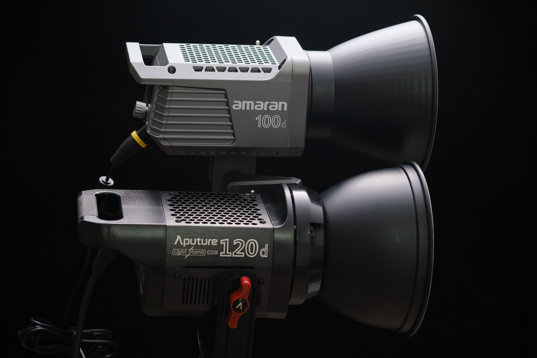 艾蒙拉100d和艾蒙拉100x,爱图仕艾蒙拉灯