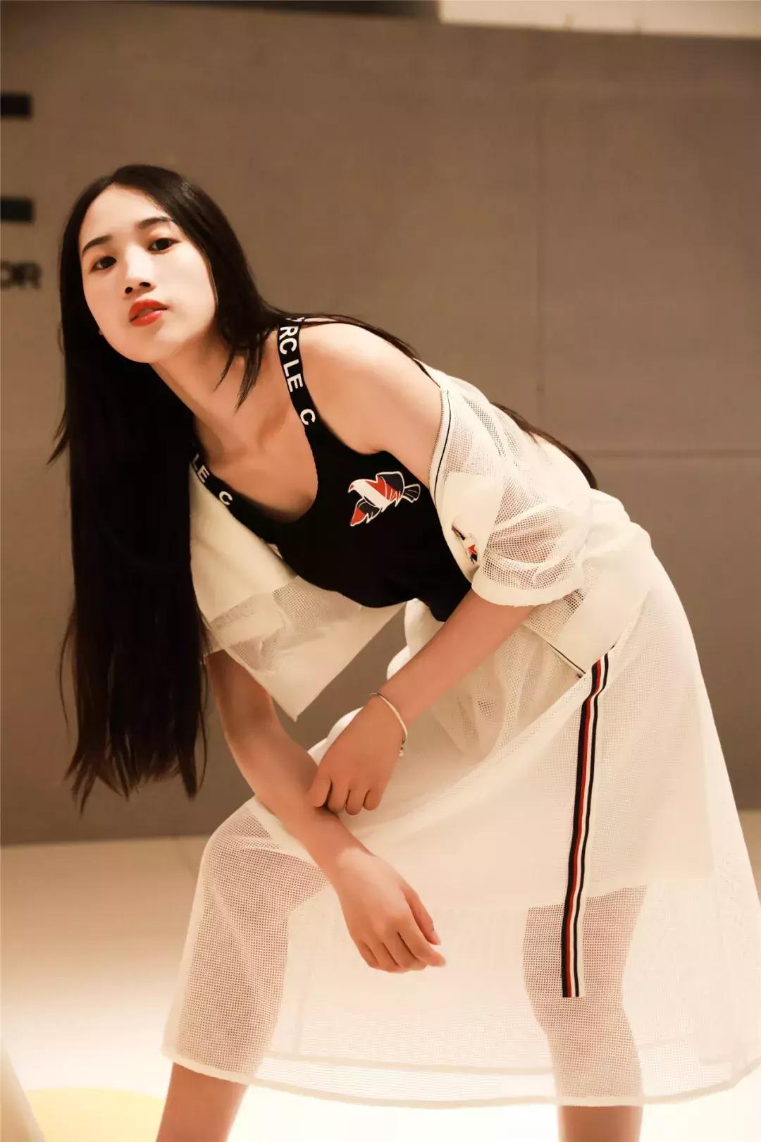 市中心这家高精尖卖场疯狂折扣！直降+团券，送的比买的多