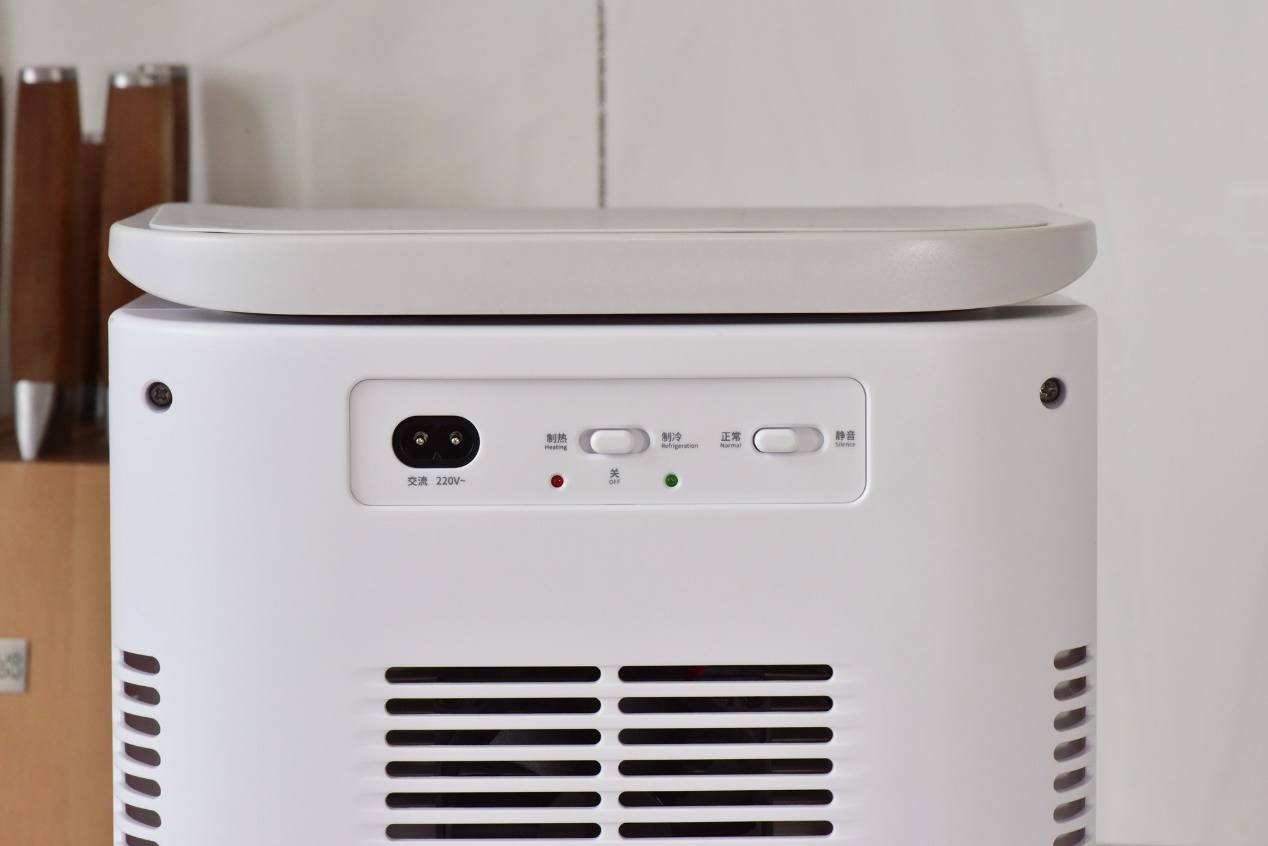 小米有品倍思把车载冰箱搬上桌？6L大容量，租房学生都能用