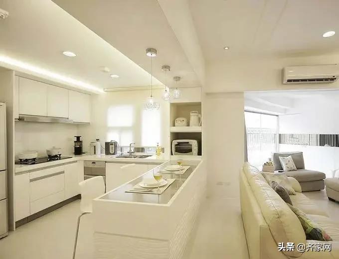 侧吸油烟机被吊柜挡住,油烟机排烟管吊柜遮挡