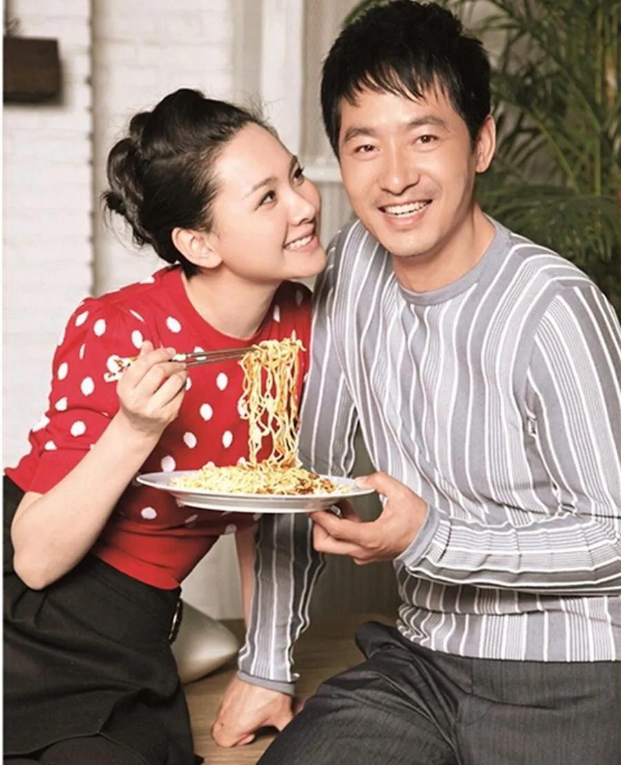 程莉莎郭晓冬婚姻模式,程莉莎晒与老公郭晓东合照