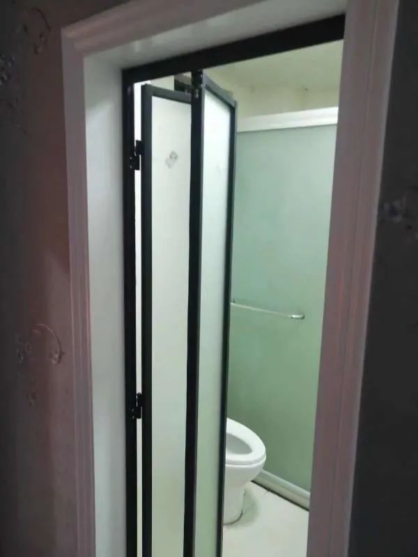 卫生间太小怎么布置好看,卫生间太小怎么装修比较好看