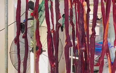 鞍山烤牛肉干哪家最好,鞍山西道现烤牛肉干老板叫什么