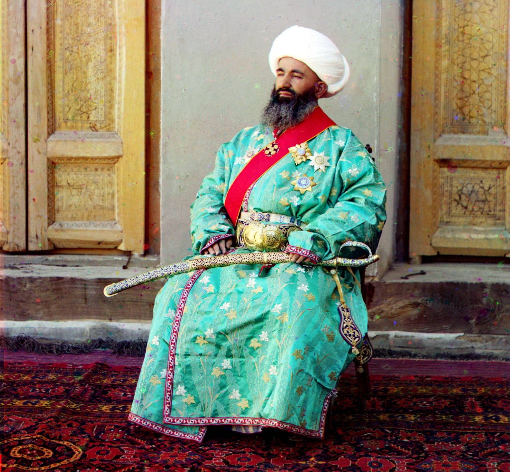 蒙古大汗被骑兵射伤，两人再次相遇后，大汗笑道：我要送你件礼物