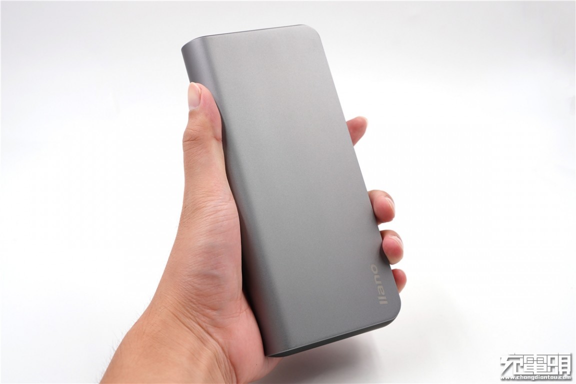 绿巨能22.5瓦充电器,绿巨能18w移动电源评测