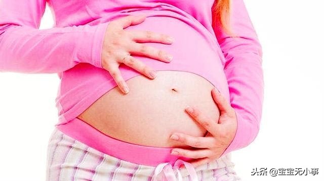 临产前一个月，经常做这4件事的孕妇，胎儿可能提前出生