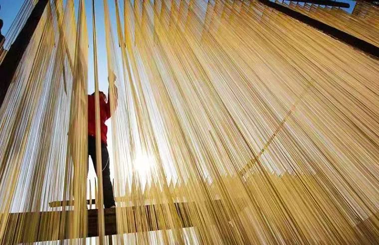 1h飚拢！千年银杏、云海星空、木屋烧烤……这条路线9……