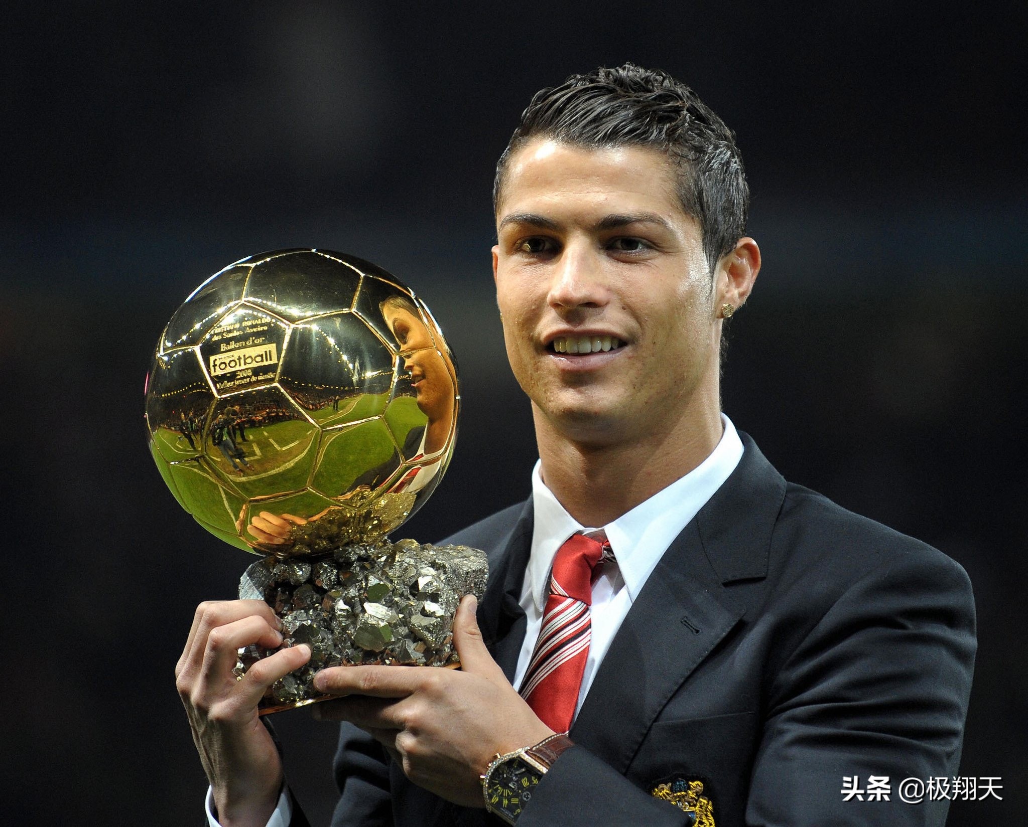 梅西第6次荣膺世界足球先生,梅西vsc罗vs范戴克