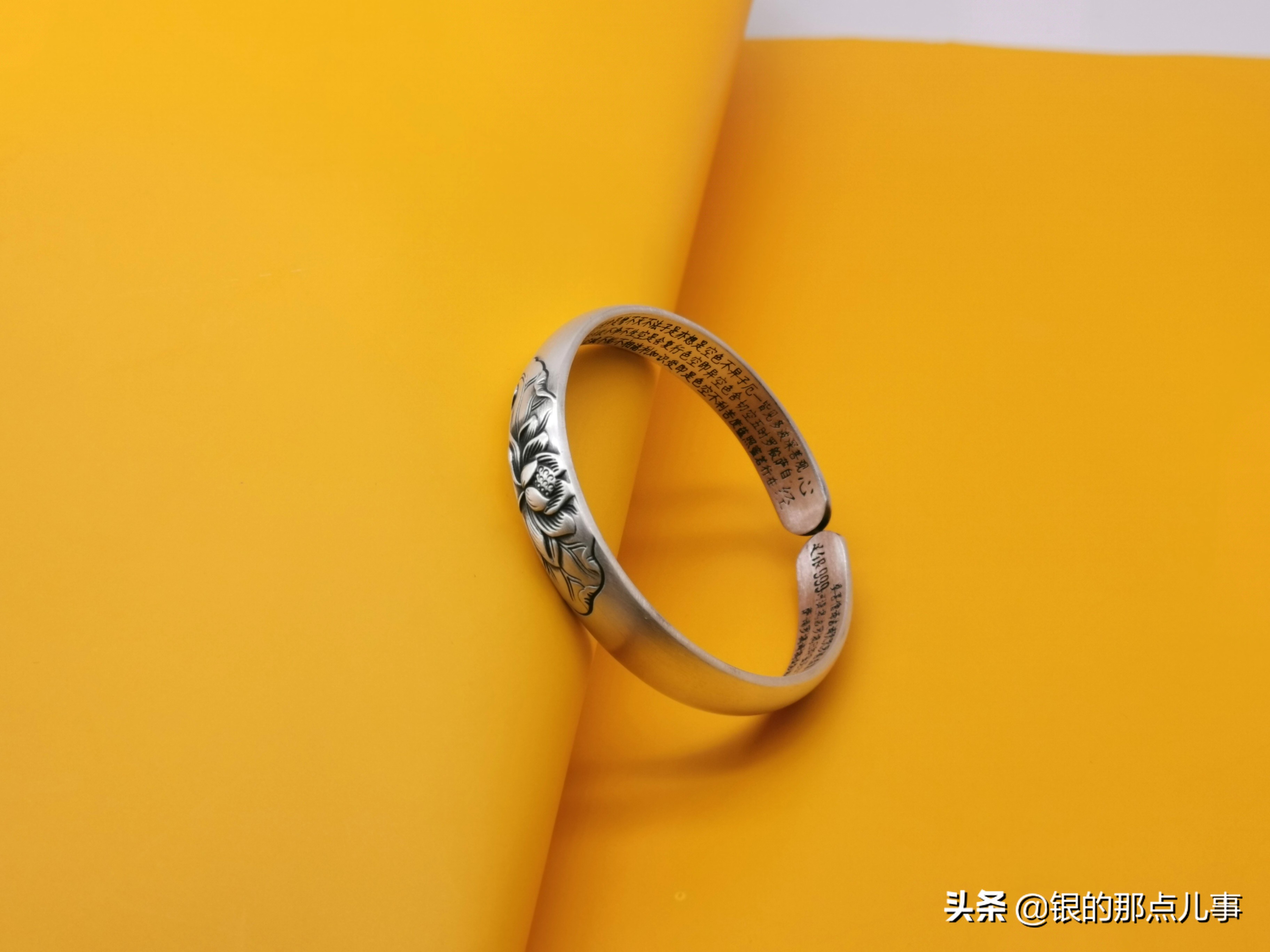 怎么挑选正宗的银手镯,银手镯如何挑选